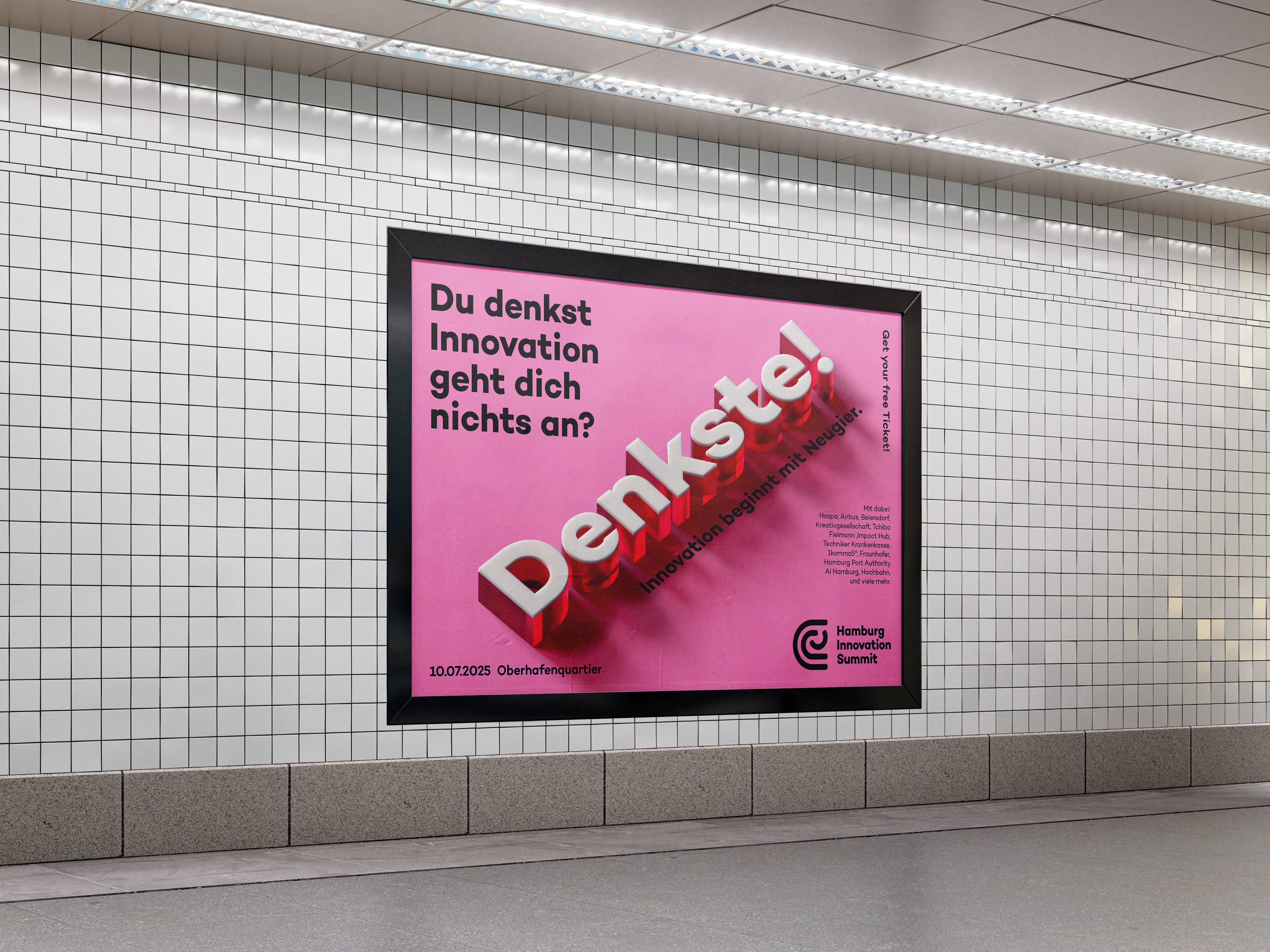 Ein Plakat in einer Hamburger U-Bahn-Station zeigt Werbung für die Veranstaltung Hamburg Innovation Summit.